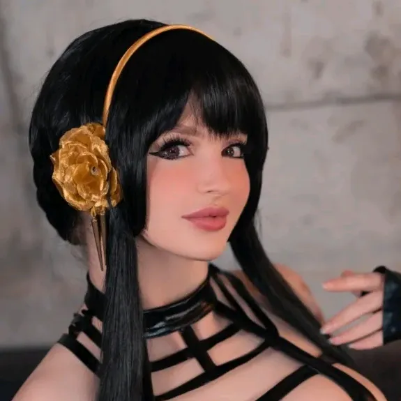 @evieleemikomin