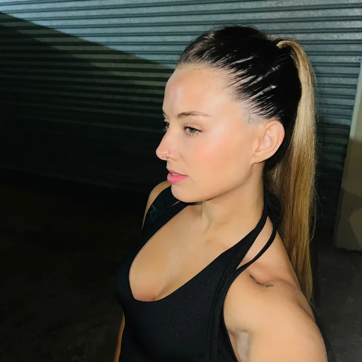 @valenpraaaaa