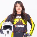 @adeladesirawardani