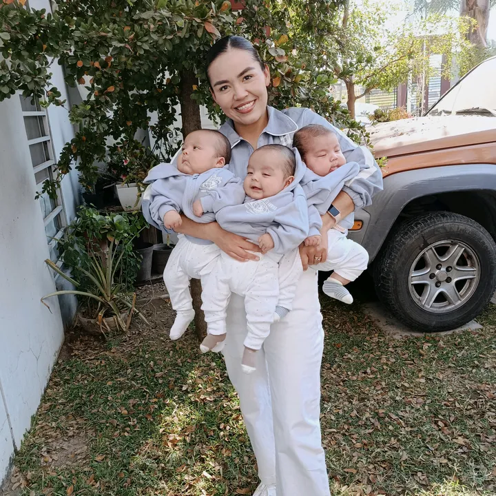 @esmeluna_tripletmom