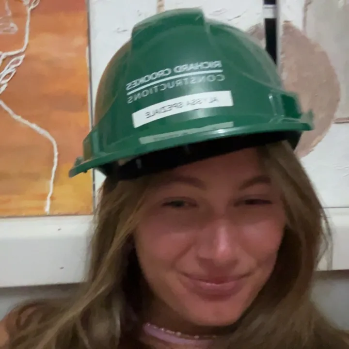 @_chloechick_