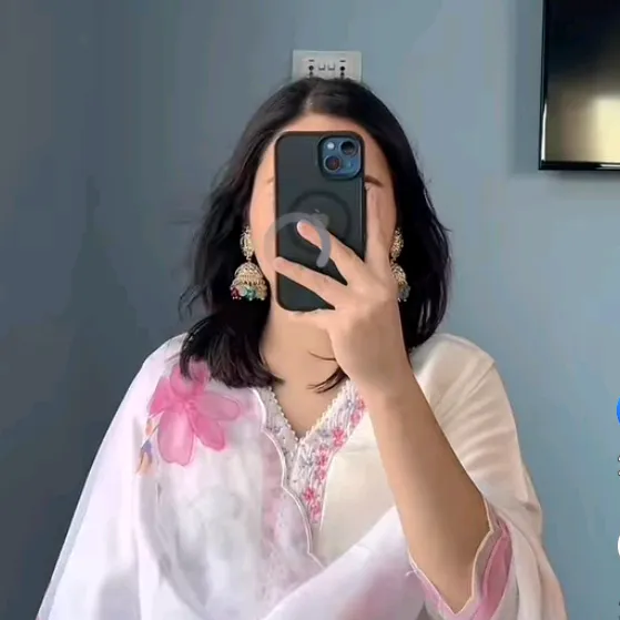 @user24938360815692
