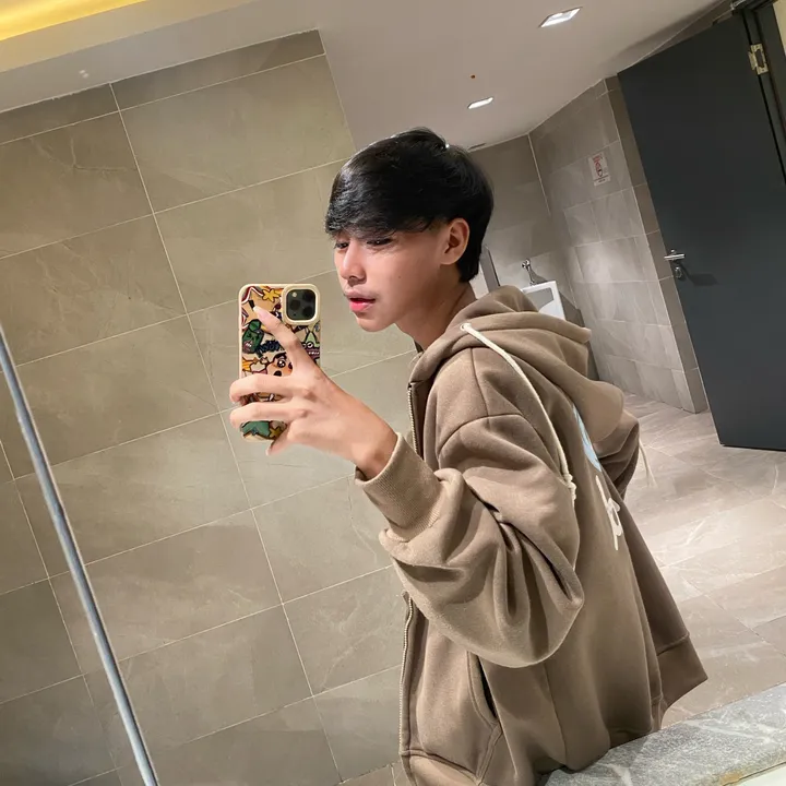 @vannyro_kdorthom