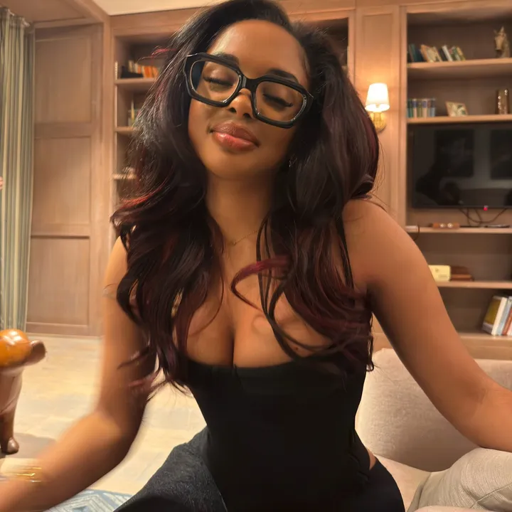@radhika_xo