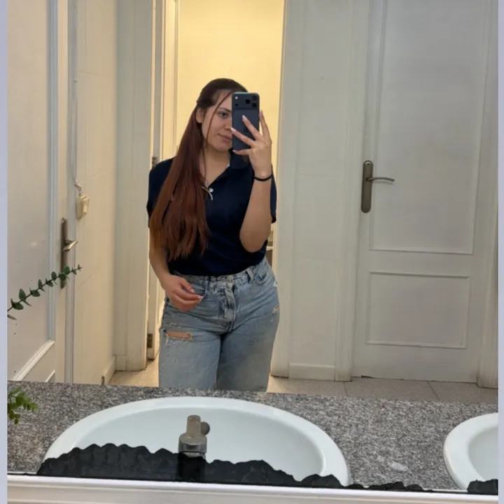 @taniaroman03