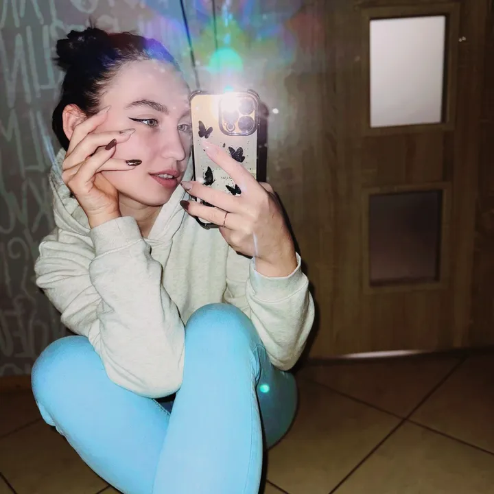 @_e_m_i_g_r_a_n_t