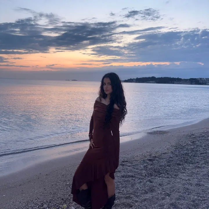 @minaakdinn