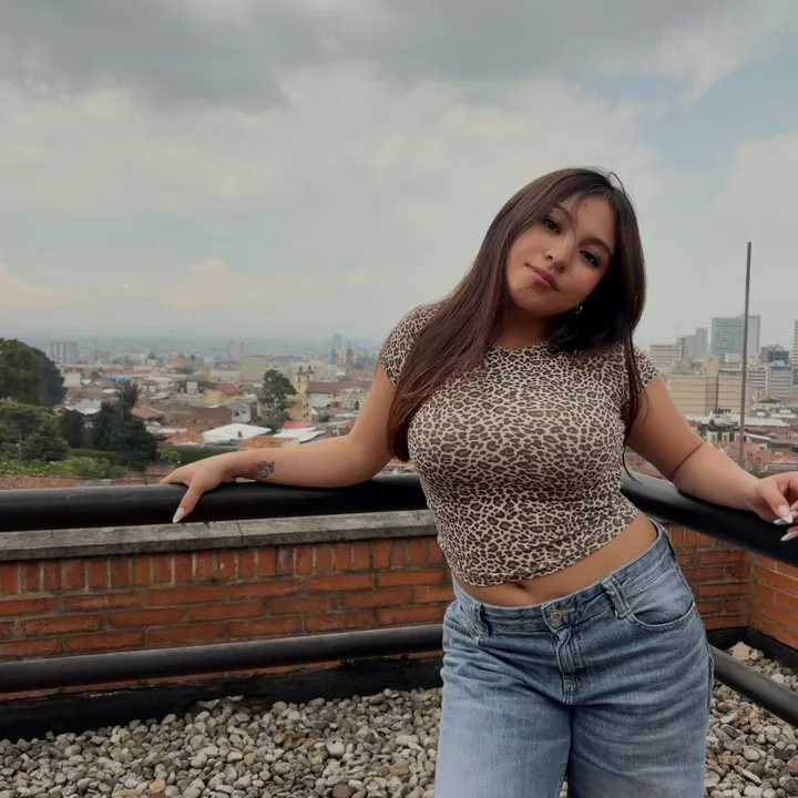 @julipvvv