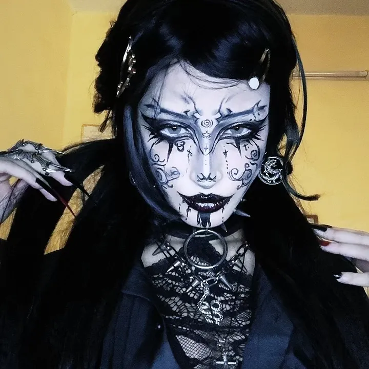 @artemis_cosplayy