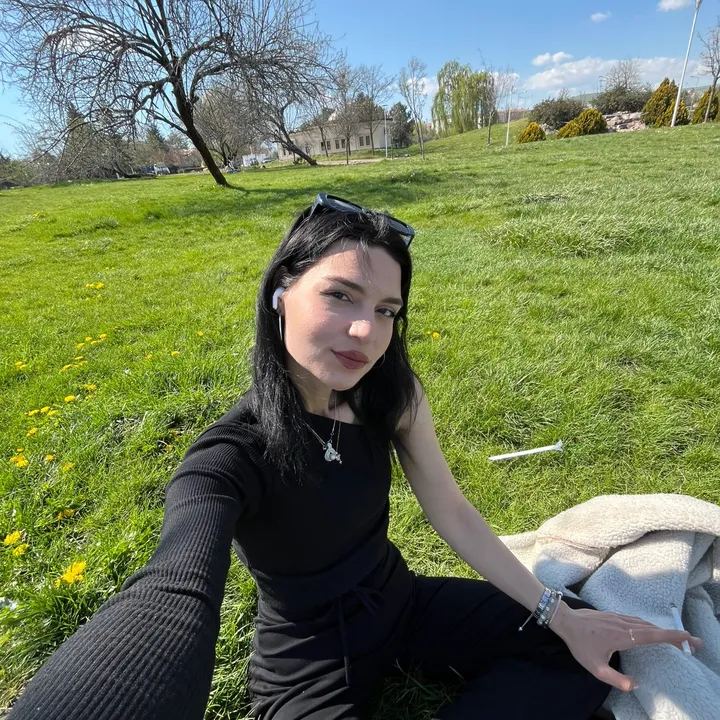 @simgeee_kyr