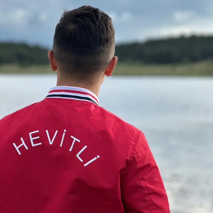 @hevitli