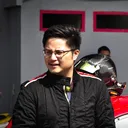 @adrian_j_paruntu