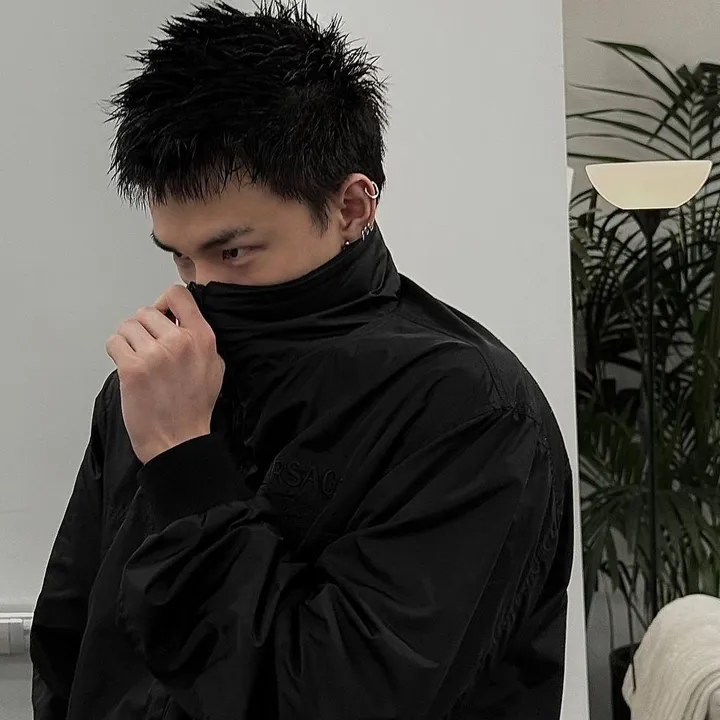 @q4skj