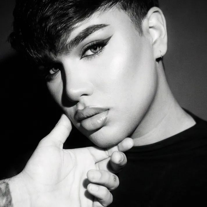 roy_makeup