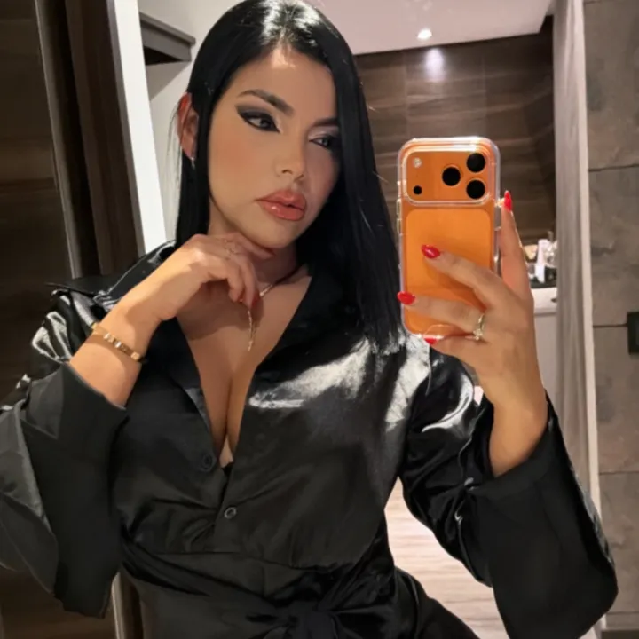 @adrihurtadob