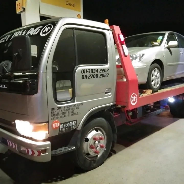 @alextowing8