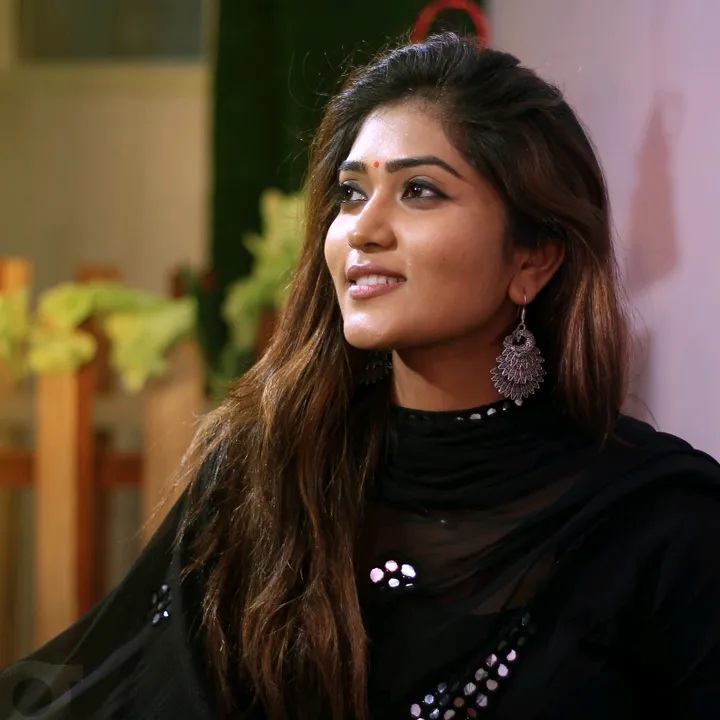 aananyamani743