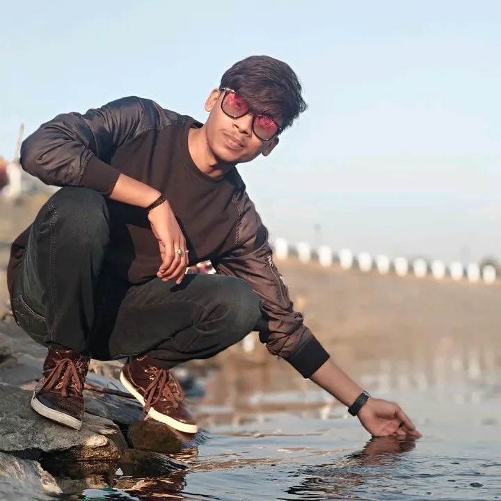 @i_am_adnan_romeo_786