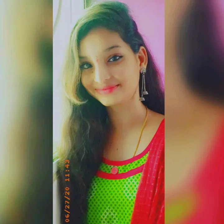 @i_am_vyshuammu