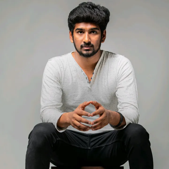 @midhu_gowtham