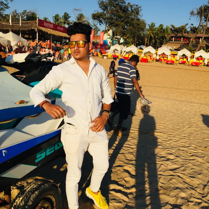 @laksh_chahal00