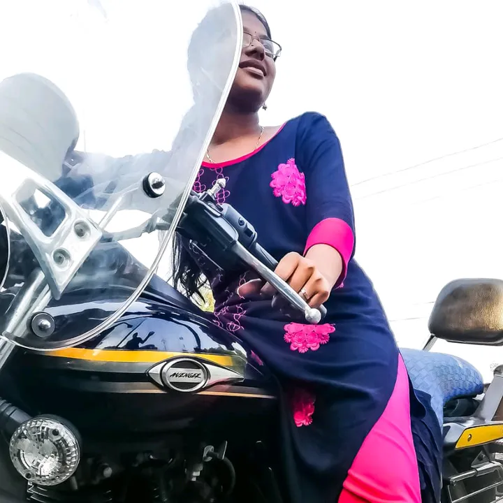 pushpa_priya000