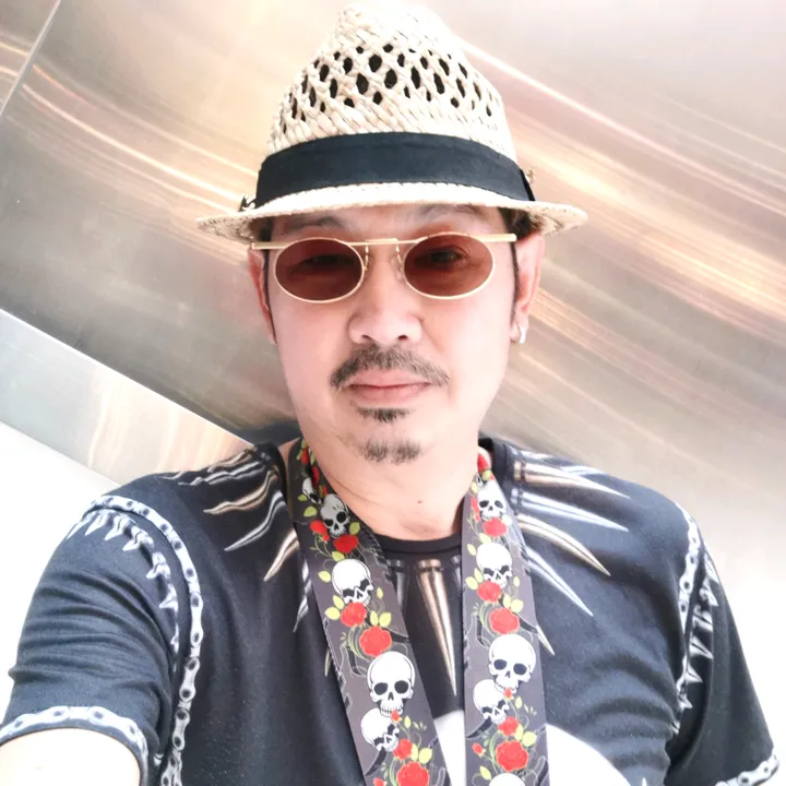 @hueyhiew