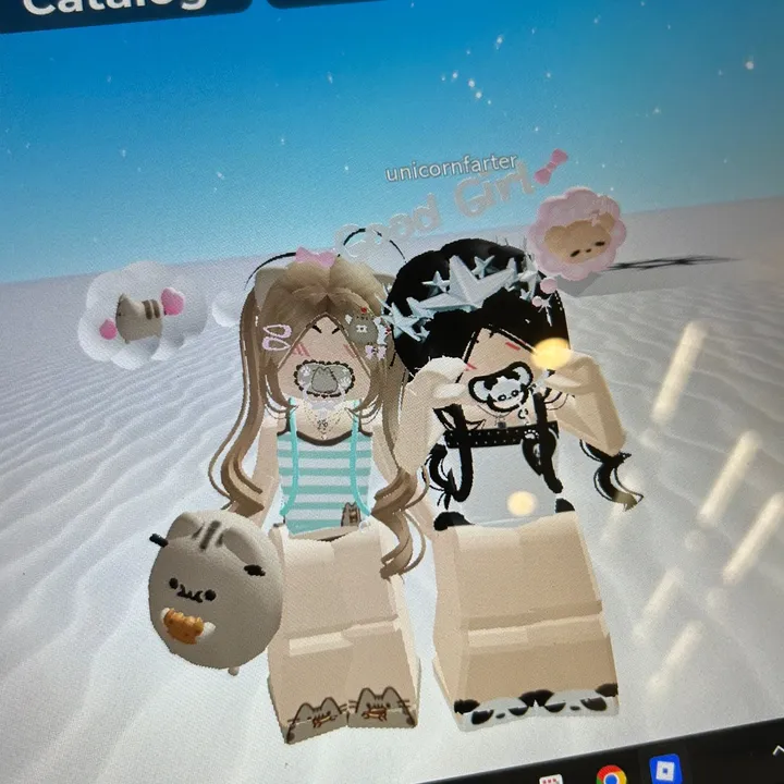 @skylovesdania