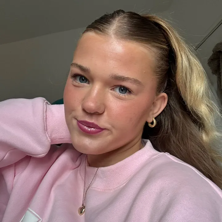 @elladaisey