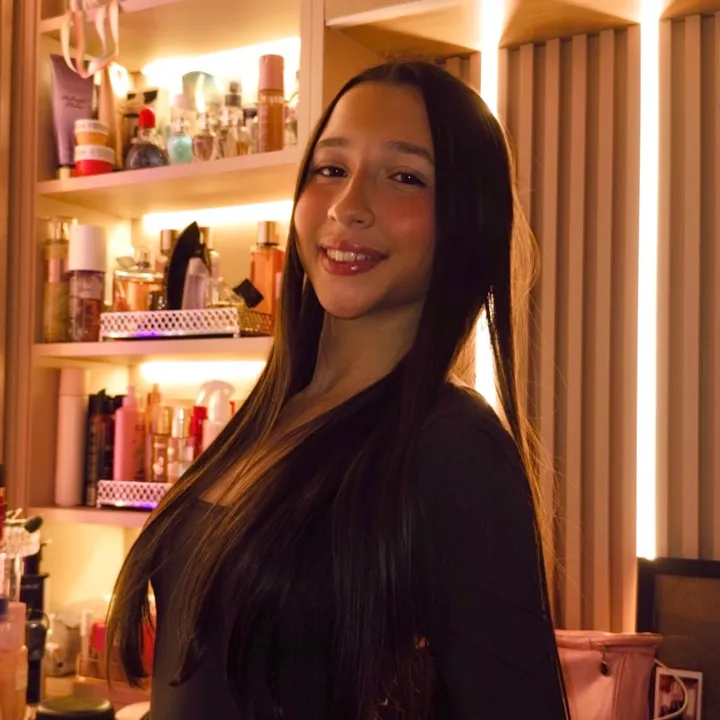 @karinasaavedraoficial