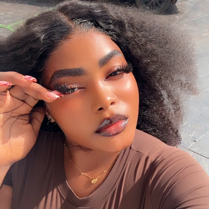@onyifynie