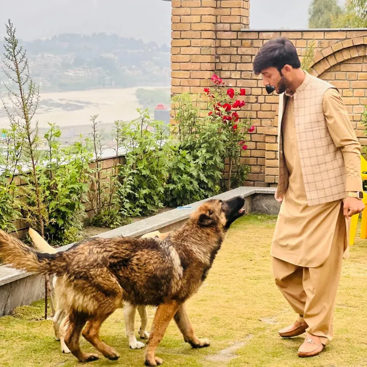 @maaabkhan