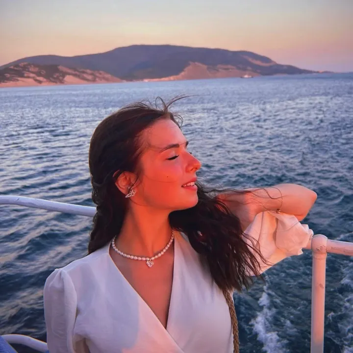 @milavi18