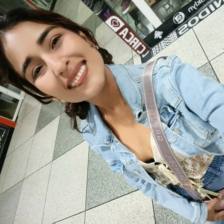 @adriana18293