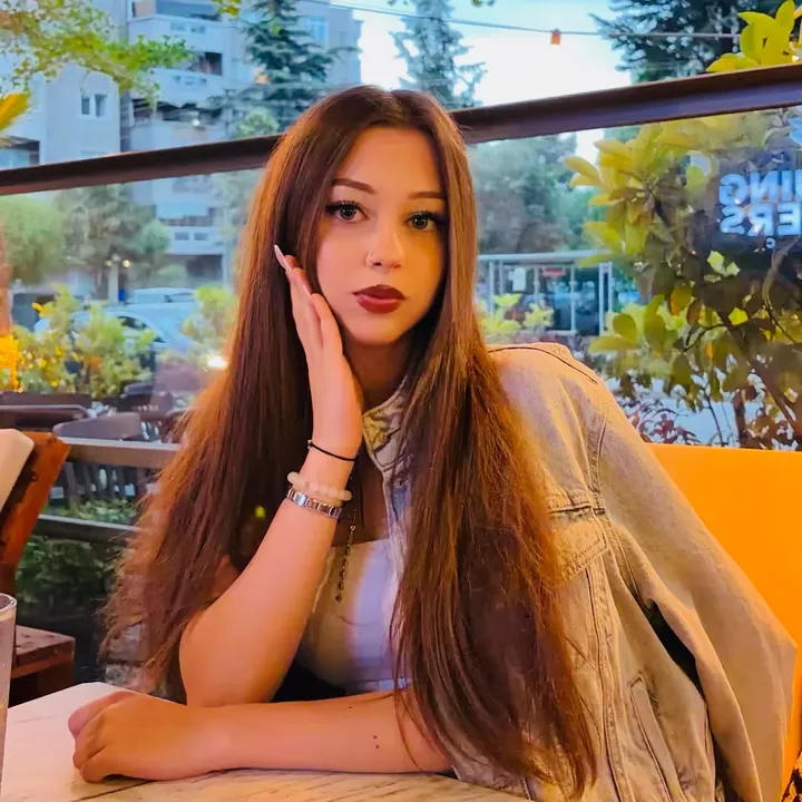@elifsengnll