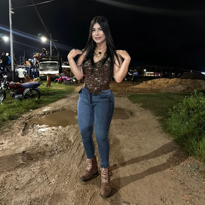 @roxanahennawui