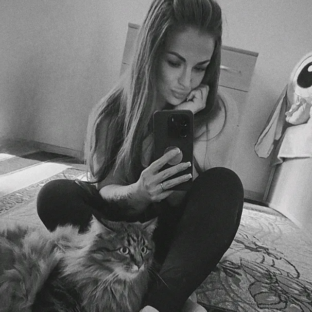 @elenasgood