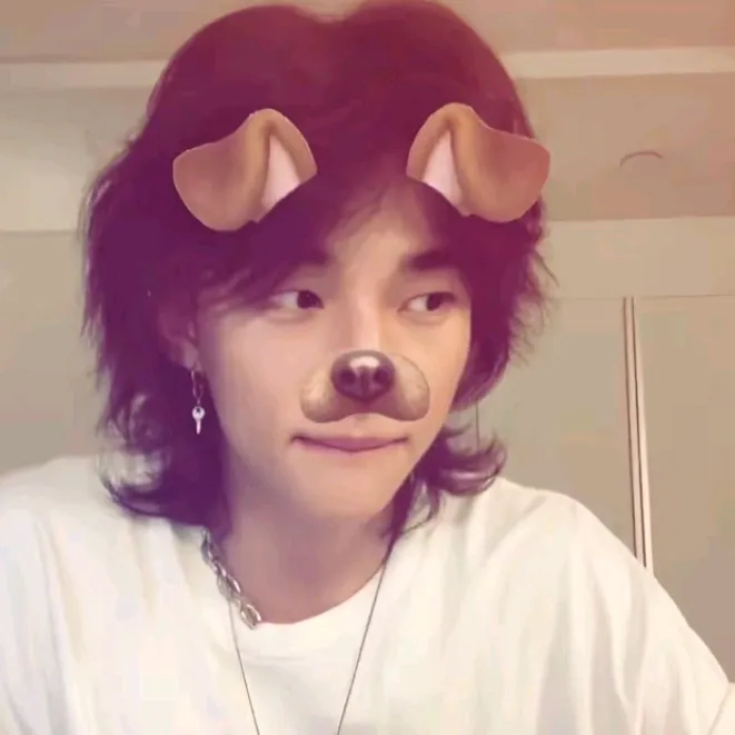 @ilovehyunjinforever4