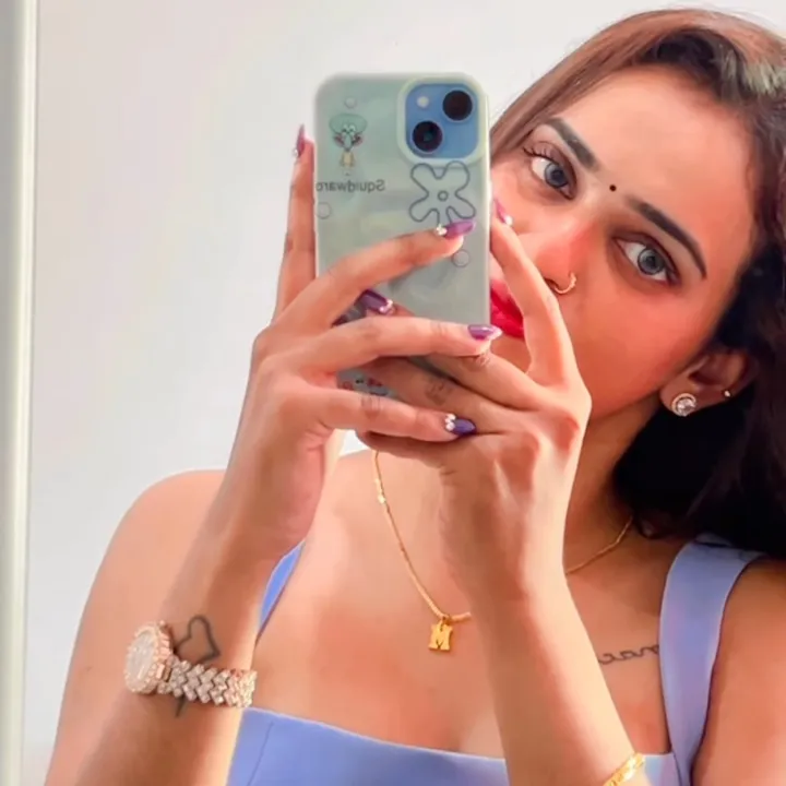 @r_nanthiniey31