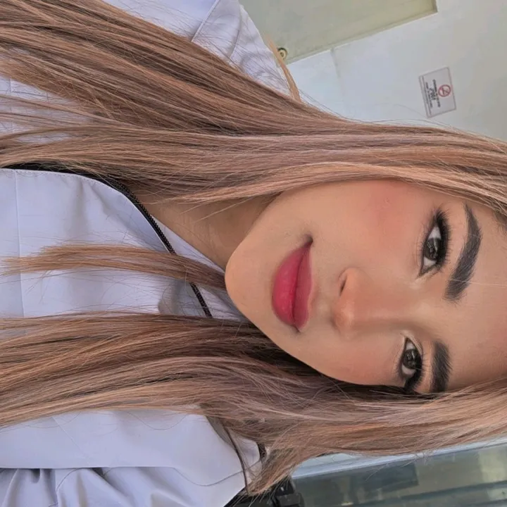 @desirethescalona