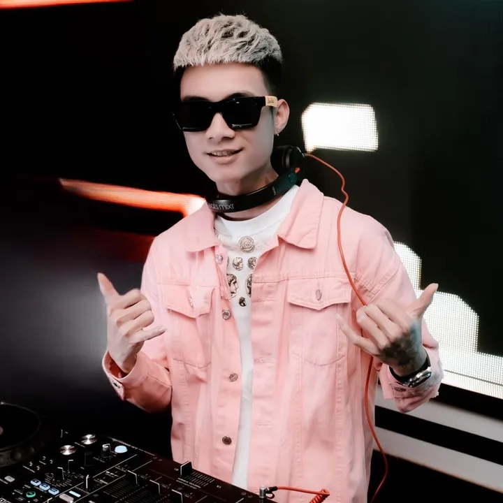 djbilly1102