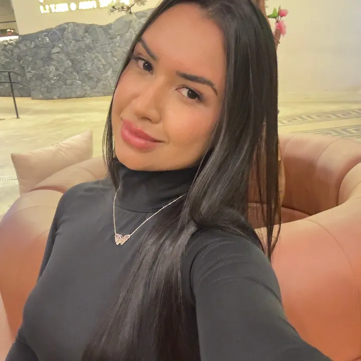 amandamilenanails