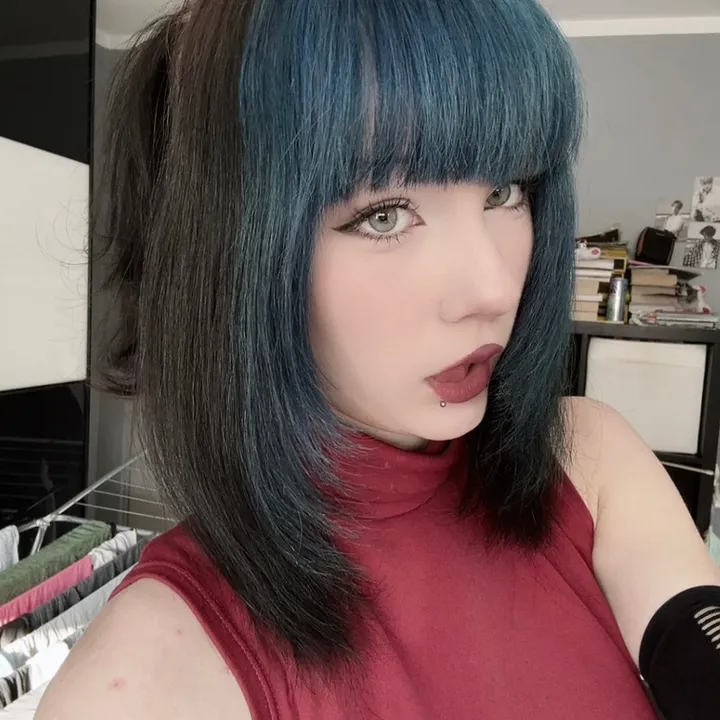 @cryless.freefall