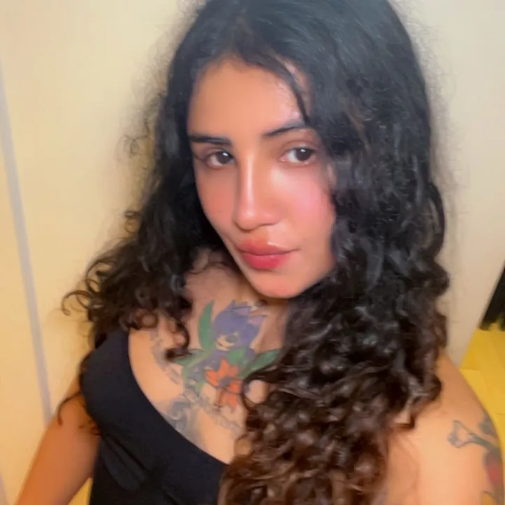 @arilovesblush