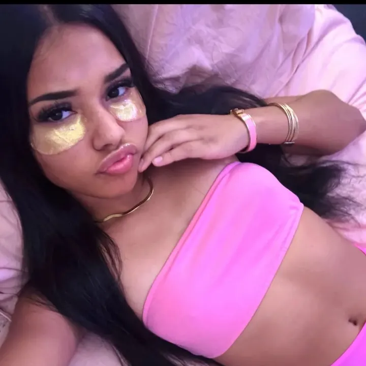 @moneycraveslolly