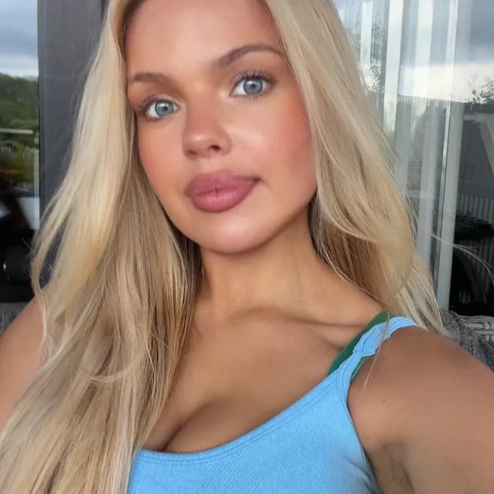 elliemccurdyy