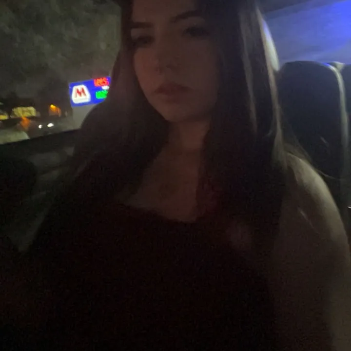 @livmanias_spam_account