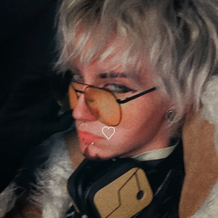 @rowancosplays96