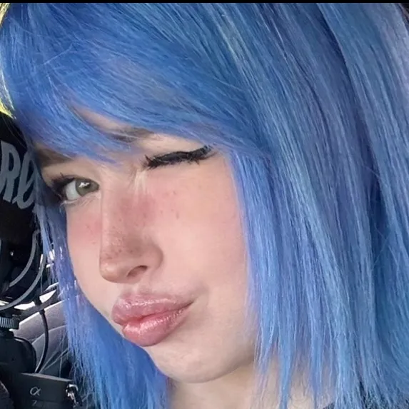 @strongwaifuu