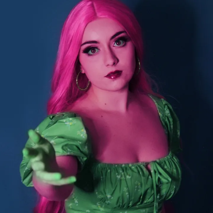 fiona_costumes